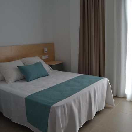 Hotel Oasis Conil De La Frontera Exterior photo